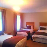 Fairhill House 3*
