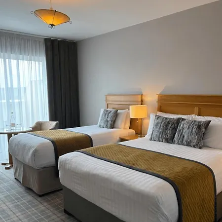 Fairhill House 3*