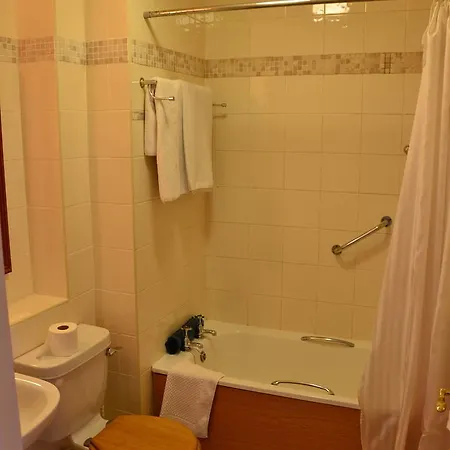 Hotel Fairhill House 3*