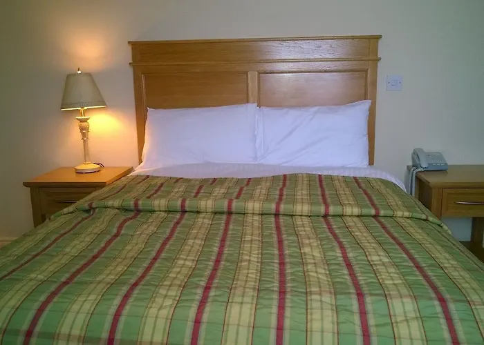 Fairhill House 3*